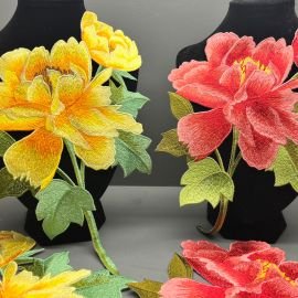 POPPY EMBROIDERED FLOWER MOTIF