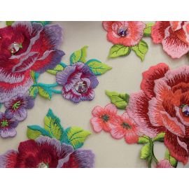 ANNABELLE EMBROIDERED FLOWER M